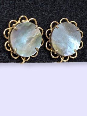 Vintage Mother of Pearl Disc Floral Earrings